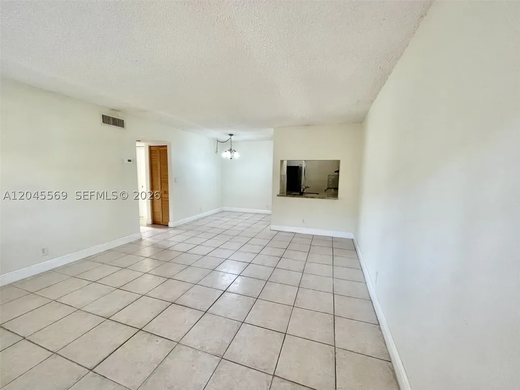 2642 Riverside Drive Coral Springs FL 33065
