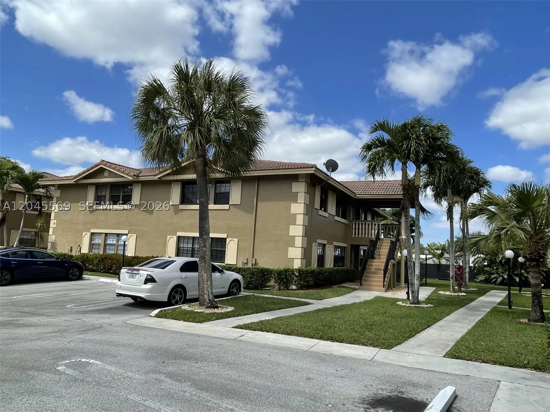 2642 Riverside Drive Coral Springs FL 33065