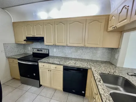 2642 Riverside Drive Coral Springs FL 33065