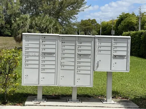 2642 Riverside Drive Coral Springs FL 33065