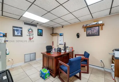 5571 NW 84th Avenue Doral FL 33166