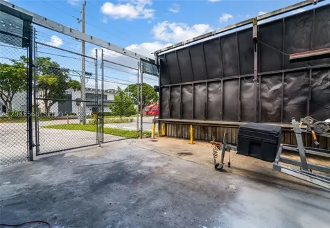 5571 NW 84th Avenue Doral FL 33166