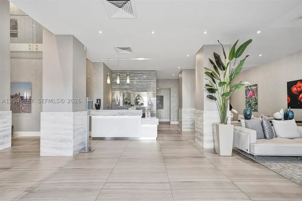 2301 S Ocean Drive Hollywood FL 33019