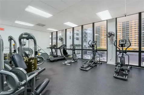 2301 S Ocean Drive Hollywood FL 33019