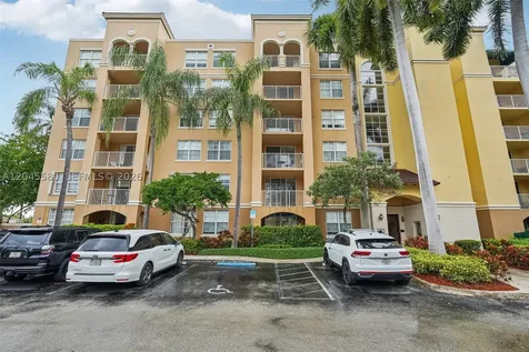 19701 E Country Club Drive Aventura FL 33180