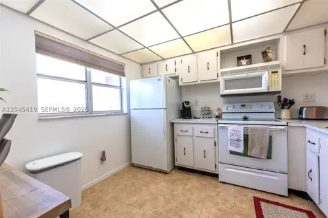 8814 W Mcnab Road Tamarac FL 33321