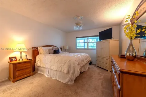 8814 W Mcnab Road Tamarac FL 33321