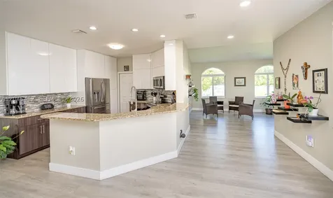 Pembroke Pines FL 33028