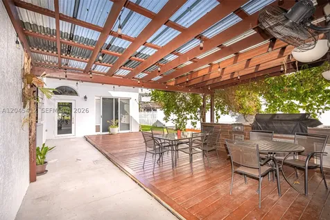 Pembroke Pines FL 33028