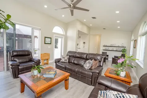 Pembroke Pines FL 33028