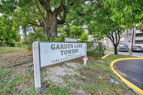1101 SW 122nd Avenue Miami FL 33184