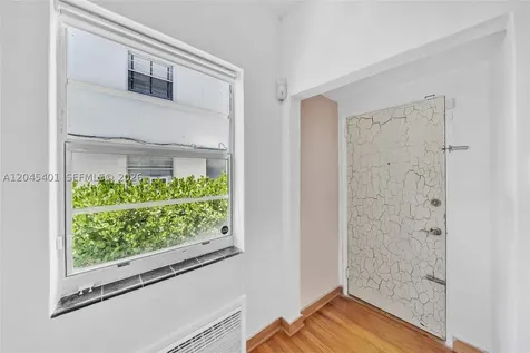 1559 Meridian Avenue Miami Beach FL 33139