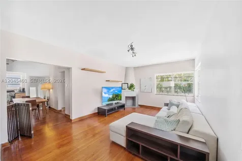 1559 Meridian Avenue Miami Beach FL 33139