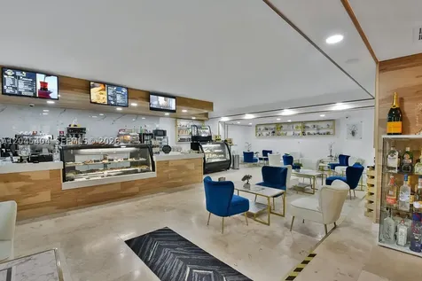 5225 Collins Avenue Miami Beach FL 33140