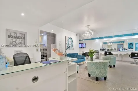 5225 Collins Avenue Miami Beach FL 33140