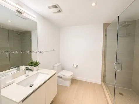 1600 SW 1st Avenue Miami FL 33129
