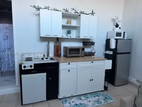 8277 NW 194th Terrace Hialeah FL 33015