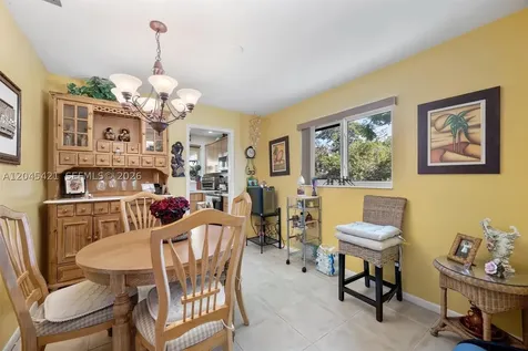 13776 Kendale Lakes Drive Miami FL 33183