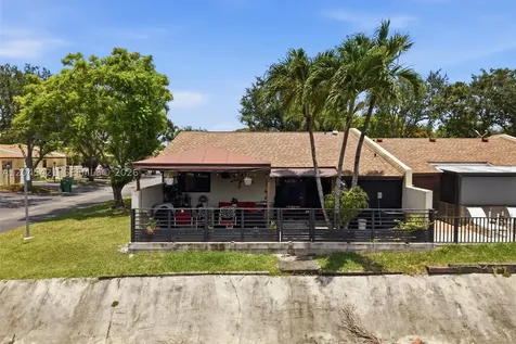 13776 Kendale Lakes Drive Miami FL 33183
