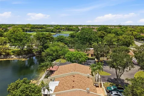 13776 Kendale Lakes Drive Miami FL 33183