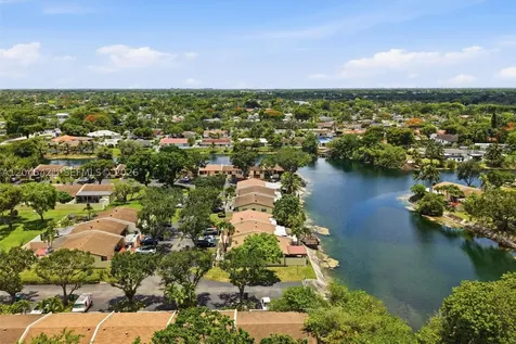 13776 Kendale Lakes Drive Miami FL 33183