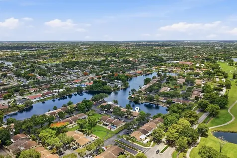 13776 Kendale Lakes Drive Miami FL 33183