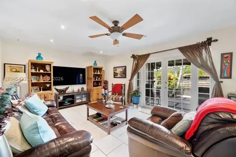 13776 Kendale Lakes Drive Miami FL 33183