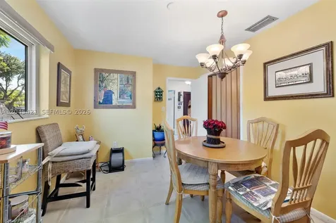 13776 Kendale Lakes Drive Miami FL 33183