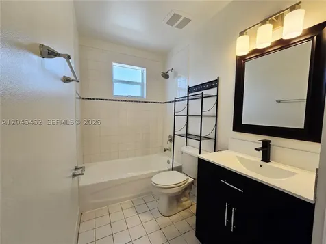1627 NW 18th Street Miami FL 33125