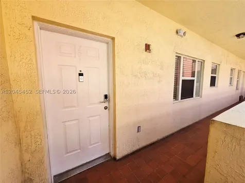 1627 NW 18th Street Miami FL 33125