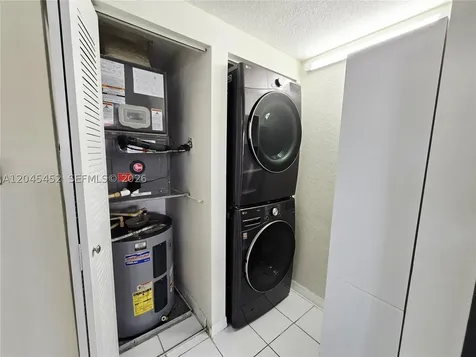 1627 NW 18th Street Miami FL 33125