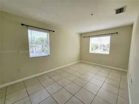 1627 NW 18th Street Miami FL 33125