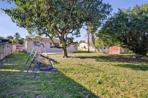 611 NE 171st Street North Miami Beach FL 33162