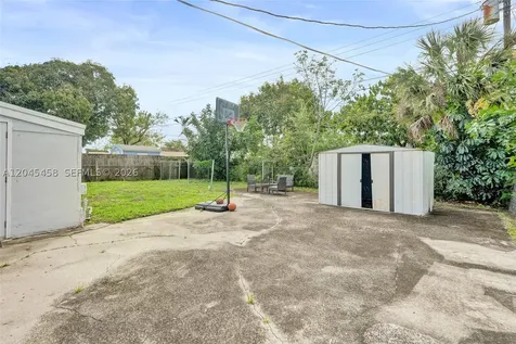 3320 NW 18th Street Lauderhill FL 33311