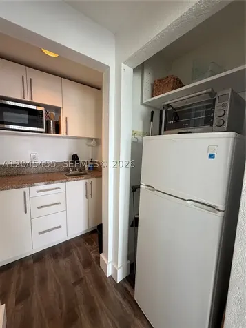 700 Biltmore Way Coral Gables FL 33134