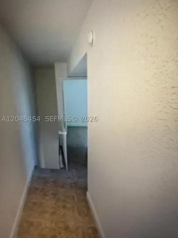 984 W 40th Street Hialeah FL 33012