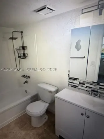 984 W 40th Street Hialeah FL 33012
