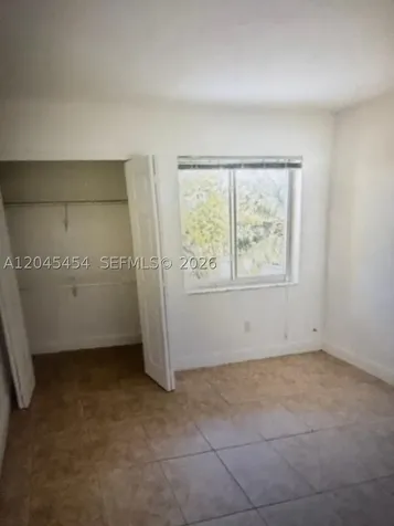 984 W 40th Street Hialeah FL 33012