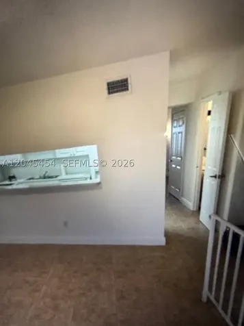 984 W 40th Street Hialeah FL 33012