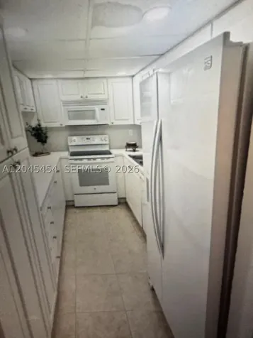 984 W 40th Street Hialeah FL 33012
