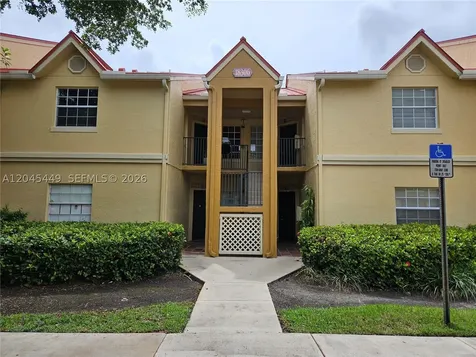 18306 NW 68th Avenue Hialeah FL 33015