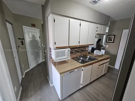 18306 NW 68th Avenue Hialeah FL 33015