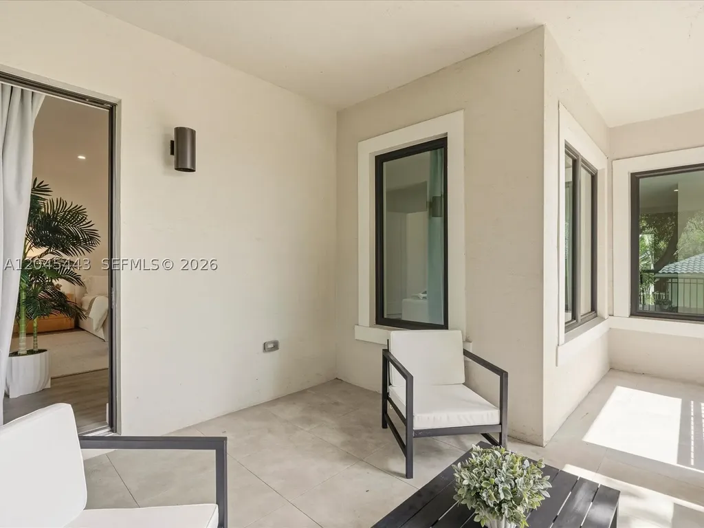 3439 N Brookfield Circle N Hollywood FL 33312