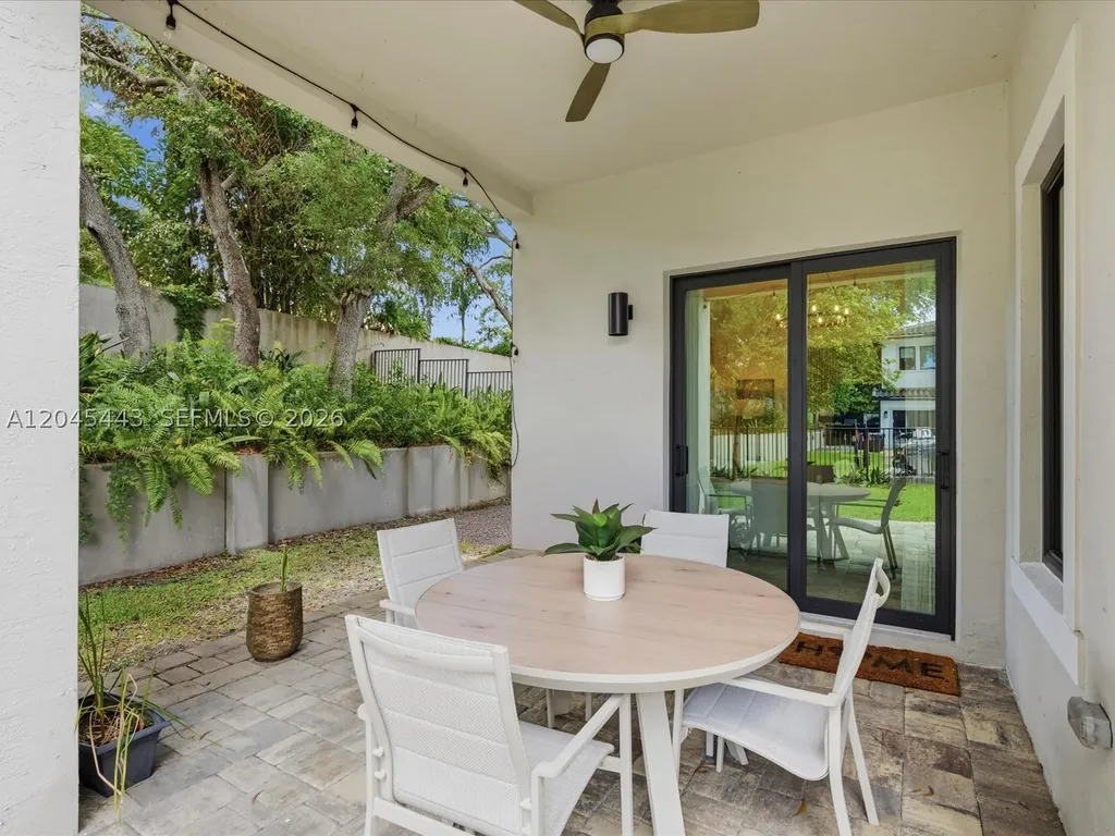 3439 N Brookfield Circle N Hollywood FL 33312