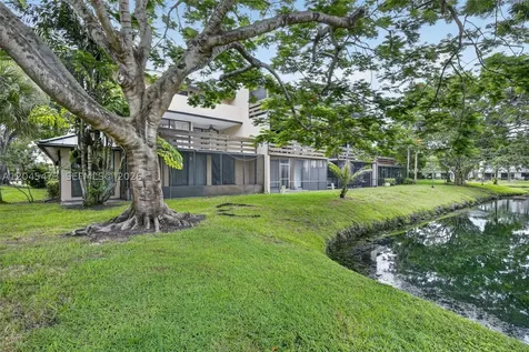 120 SW 96th Terrace Plantation FL 33324