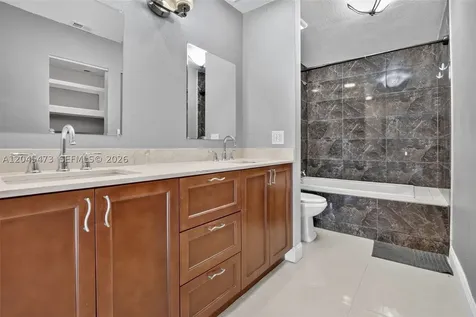 120 SW 96th Terrace Plantation FL 33324