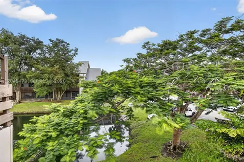 120 SW 96th Terrace Plantation FL 33324