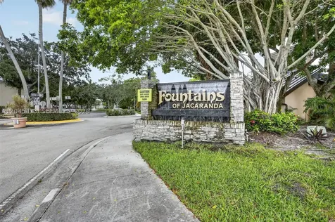 120 SW 96th Terrace Plantation FL 33324