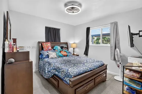 7331 Garfield Street Hollywood FL 33024