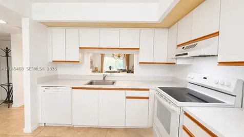 Pembroke Pines FL 33027